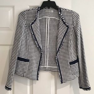 Chanel-like unconstructed blazer with chic trim